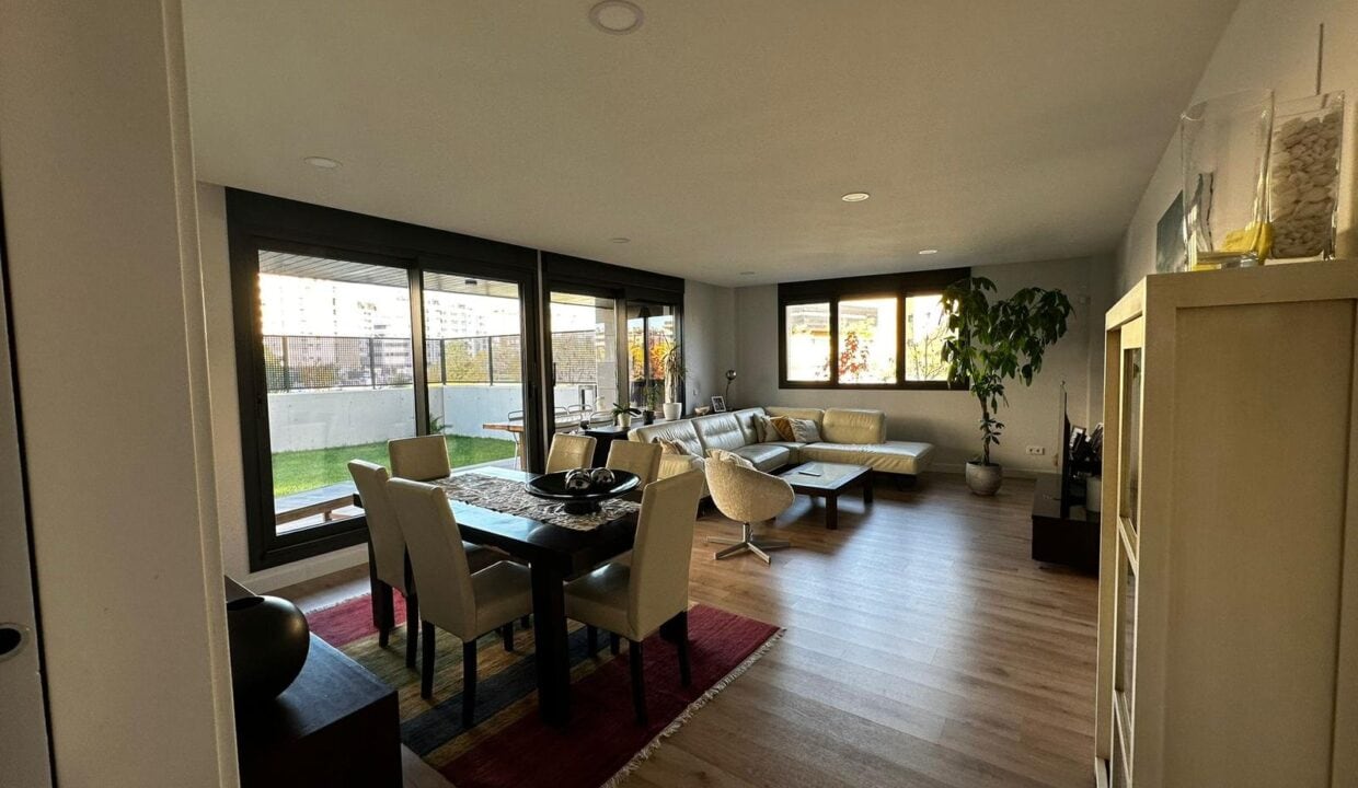 WhatsApp Image 2026-02-03 at 18.33.08