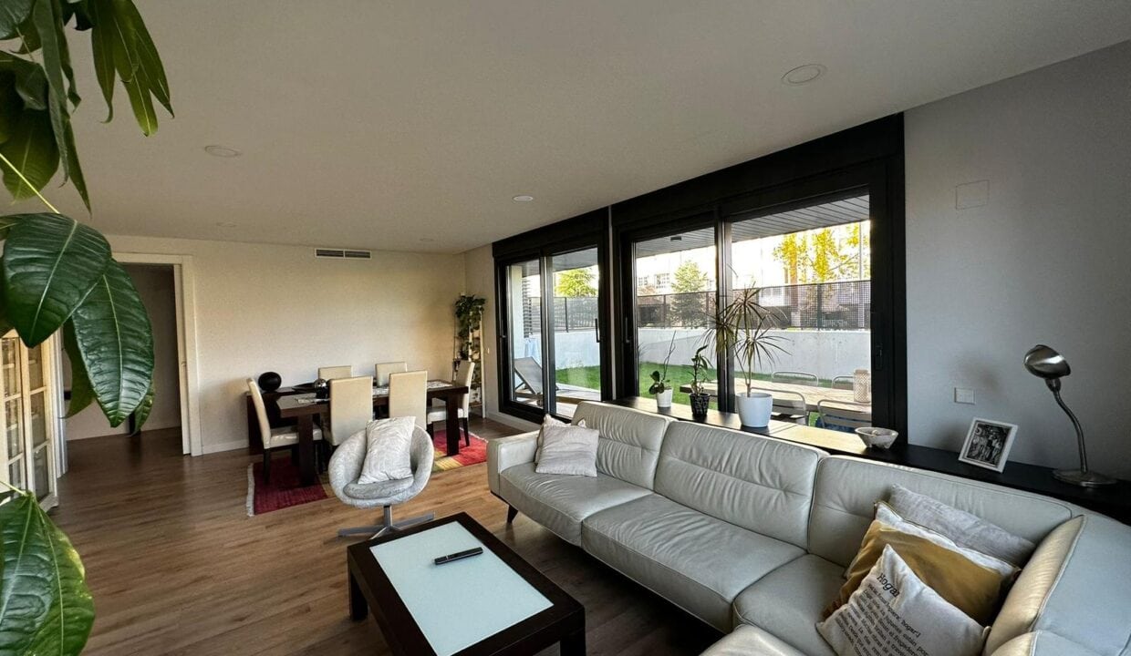 WhatsApp Image 2026-02-03 at 18.33.11