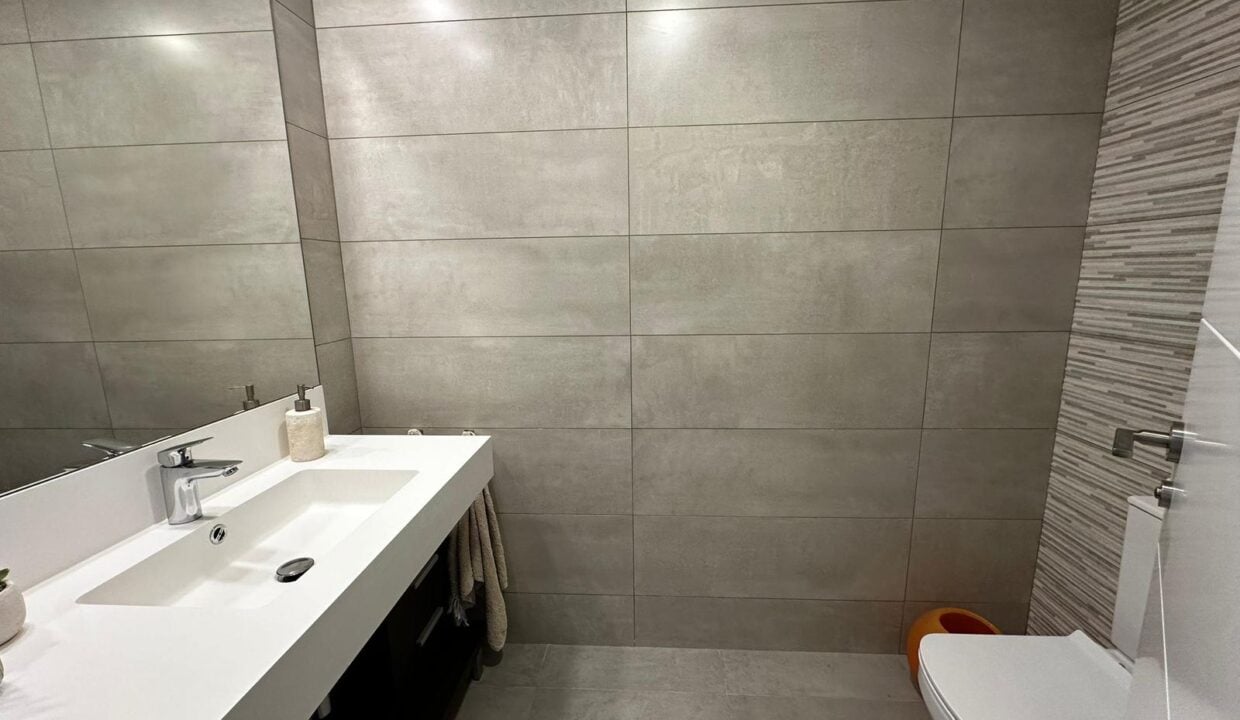 WhatsApp Image 2026-02-03 at 18.33.32